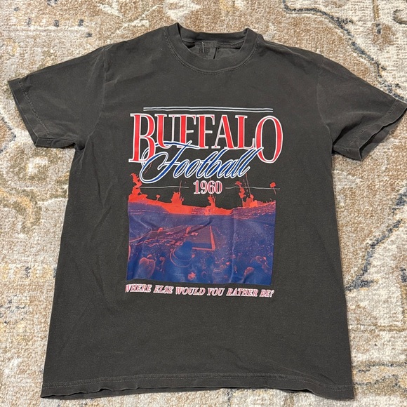 Buffalo Tee - Picture 2 of 3
